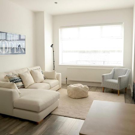 The Padora Apartment Portrush Extérieur photo