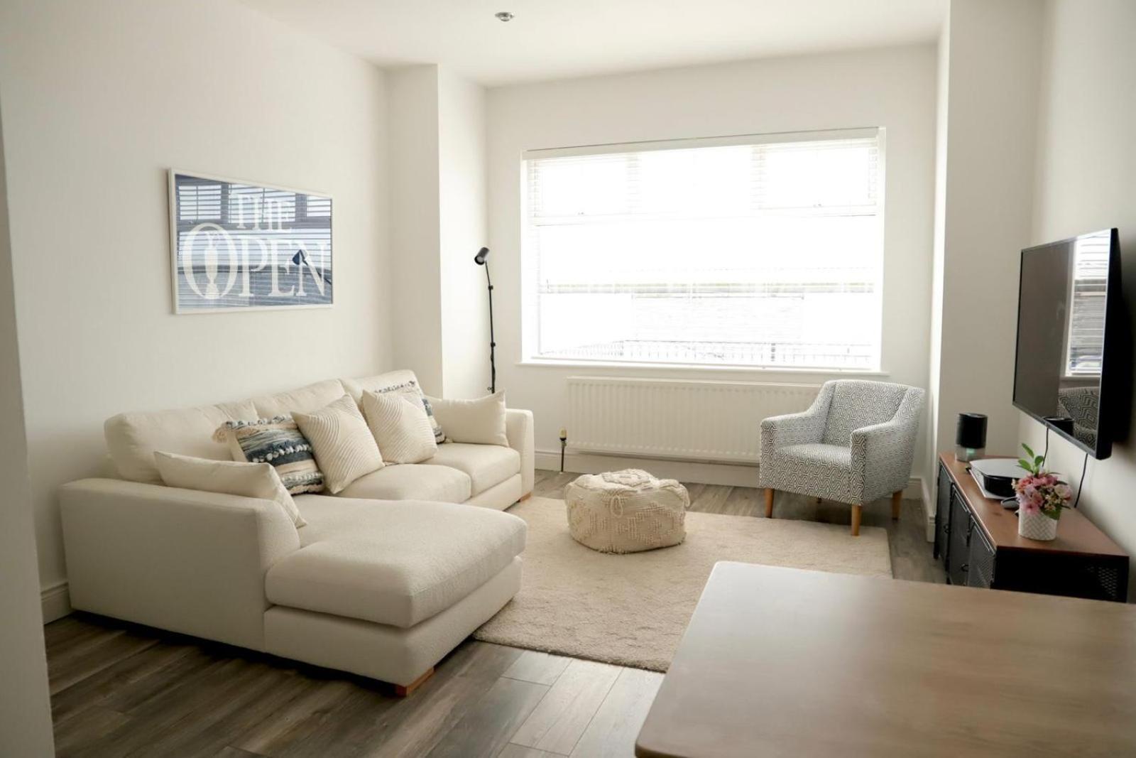 The Padora Apartment Portrush Extérieur photo